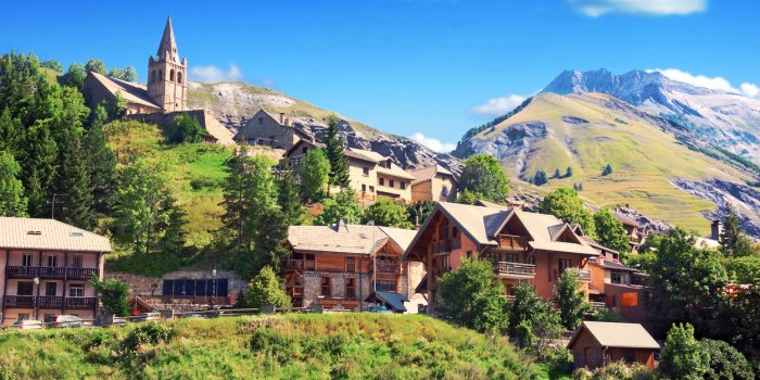 typical hamlet of the french alps in the massif of oisans, near the ski resort of alpe-d'huez