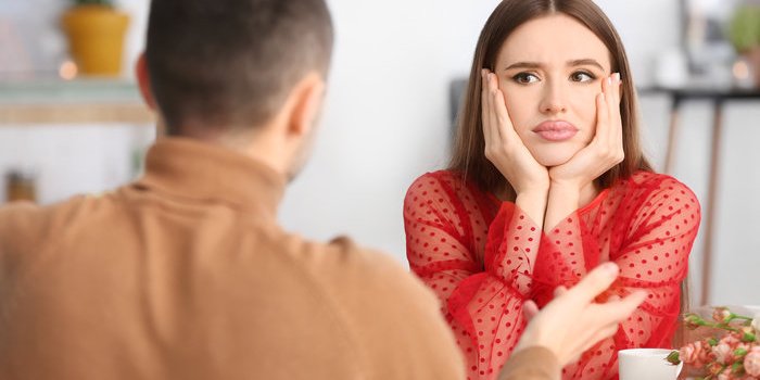Couple : 11 signes que votre relation est Ã  sens unique 