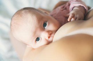 Allaitement : frequence, position… Comment donner le sein a bebe ?
