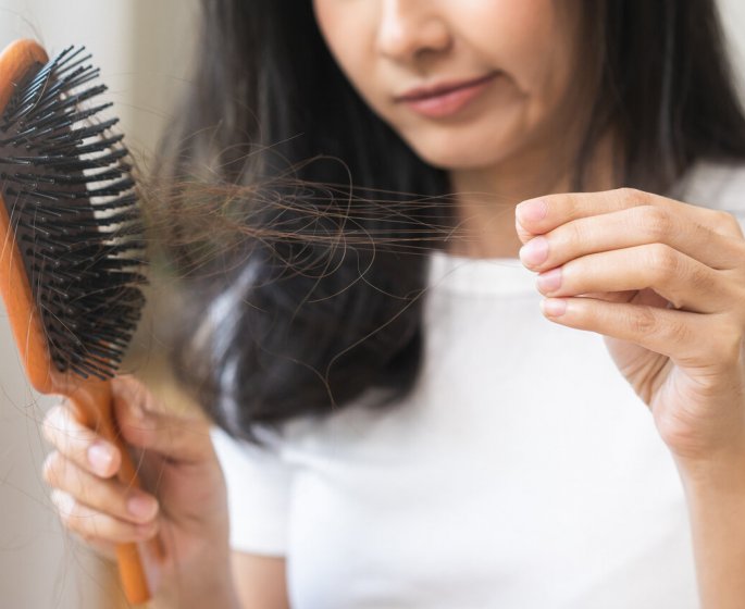 Perte de cheveux : 5 aliments qui aident a l’eviter 