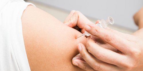 Vaccin contre la meningite : jusqu-a quel age ?