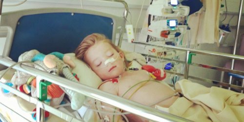 Temoignage maladie de Kawasaki : “il a fallu se battre pour que notre fils soit soigne”