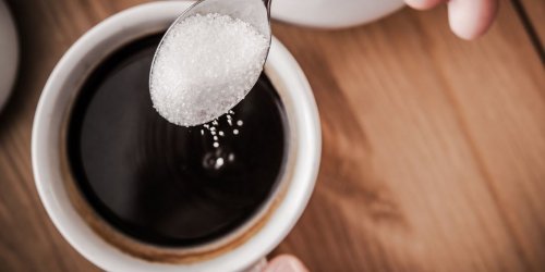 Esperance de vie : pourquoi vous pouvez mettre du sucre dans votre cafe 