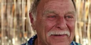 Guy Laporte, l-acteur culte des “Bronzes”, est mort a l’age de 71 ans