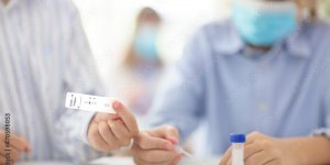 Covid-19 : la HAS confirme l’inefficacite des tests salivaires antigeniques