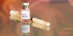 Covid-19 : le vaccin contient-il de l’aluminium ?