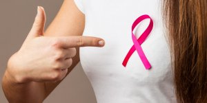 Cancer du sein : pourquoi Facebook en interdit les photos ?