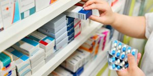 Medicaments anti-rhume : malgre des effets indesirables dangereux, ils continuent d’etre vendus en pharmacie