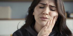 Maux de dents : 6 bons gestes qui soulagent la douleur (en attendant de voir son dentiste)